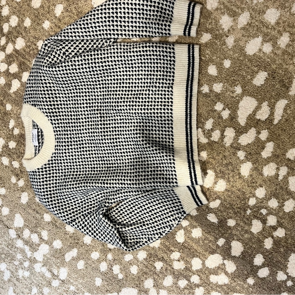 Old Navy Blue and White Patterned Crew Neck Sweater